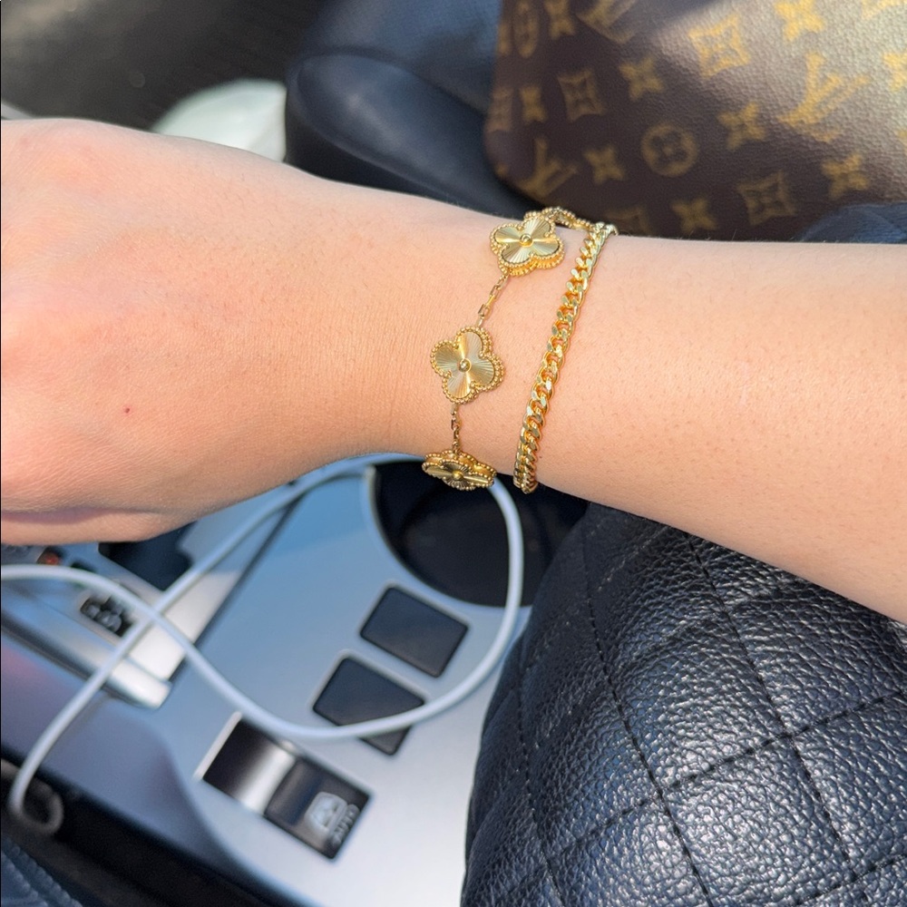 Vancleef 4 clover bracelet - Picture 10 of 11